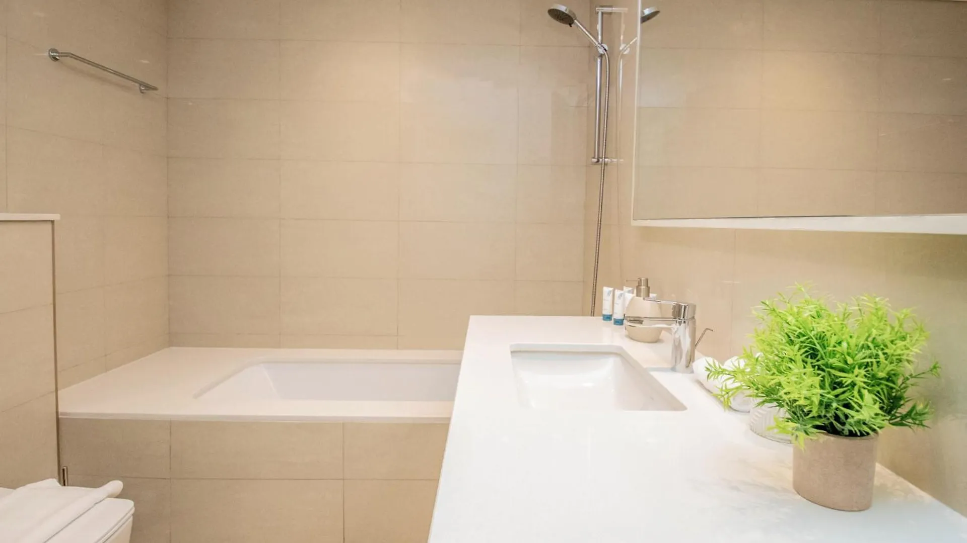 Burj Royale - New Luxe 2Br Apartment With Full Burj Khalifa & Fountain Views, 2Min To Dubai Mall 0*,