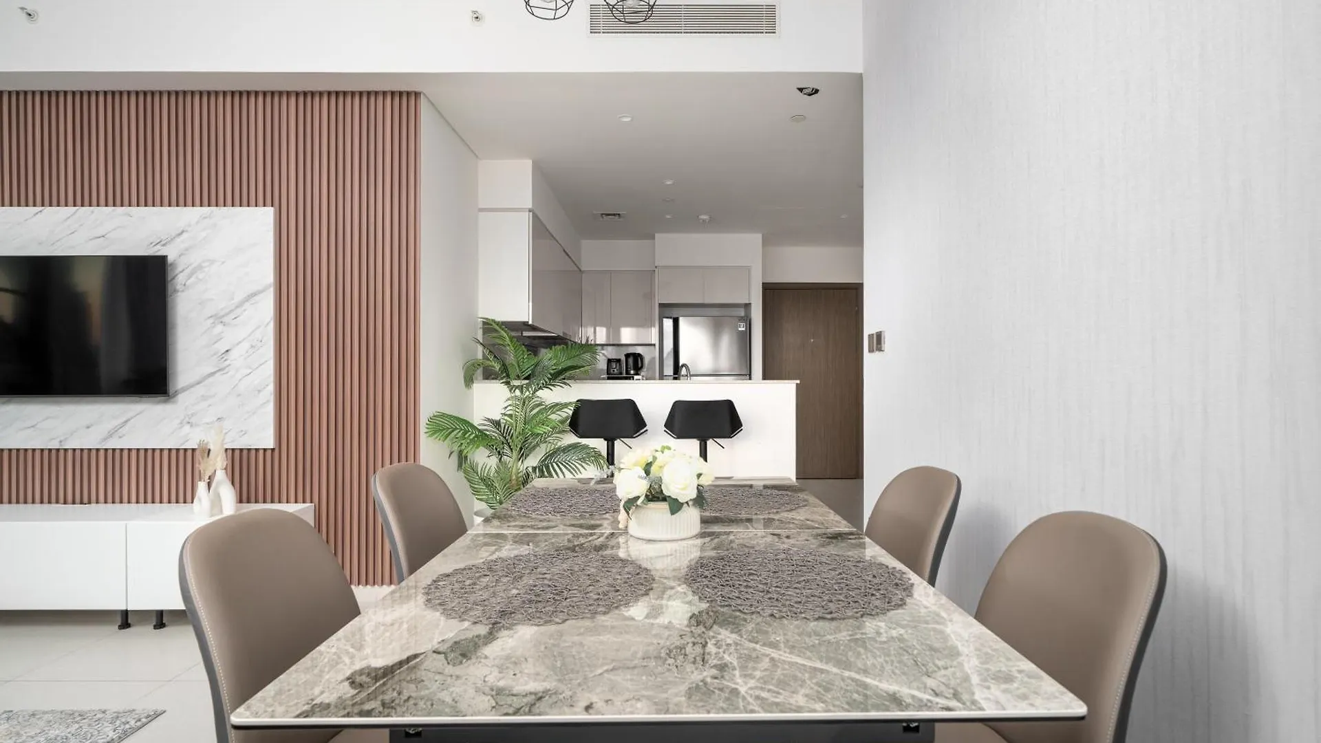 Burj Royale - New Luxe 2Br Apartment With Full Burj Khalifa & Fountain Views, 2Min To Dubai Mall United Arab Emirates